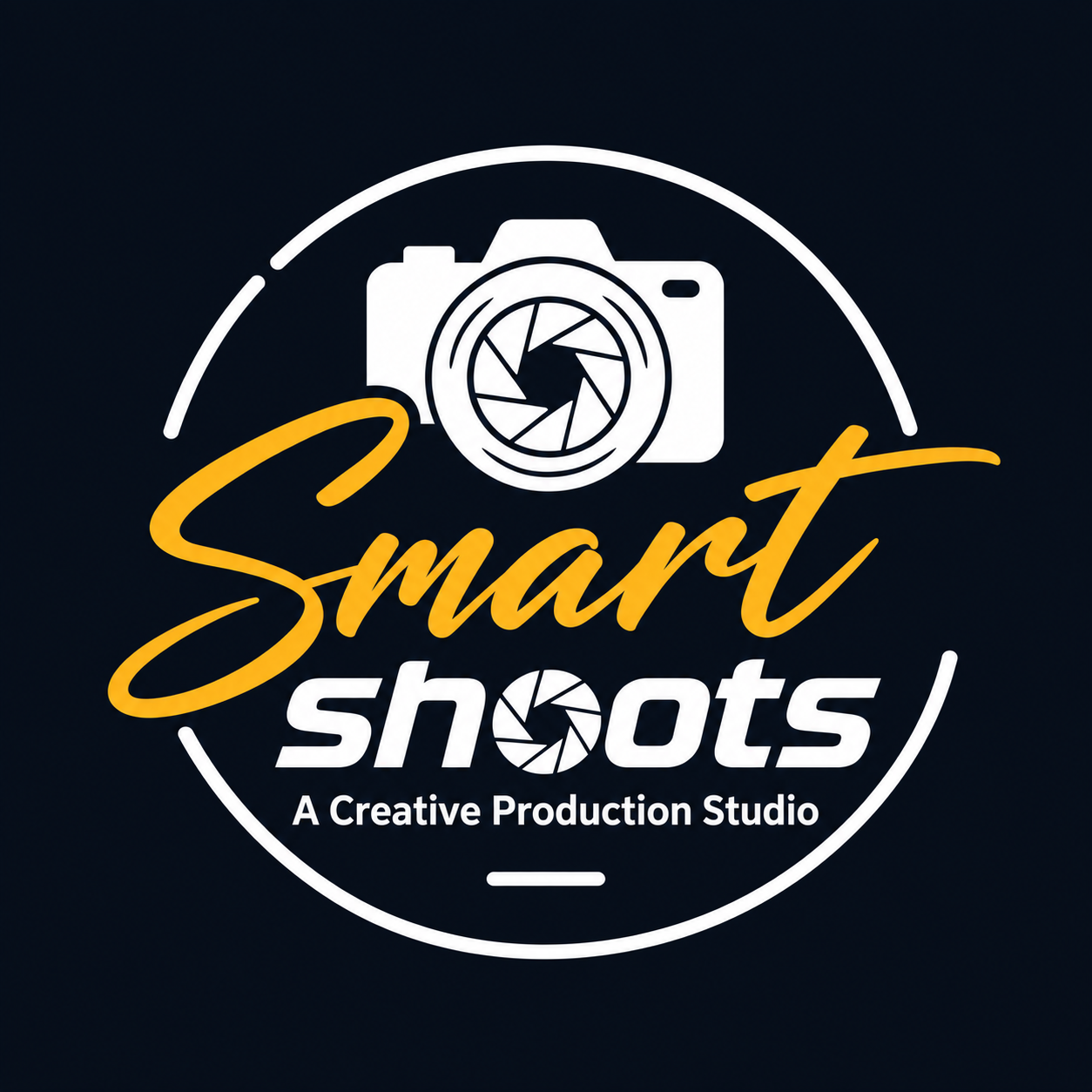 Smart Shoots camera and aperture logo